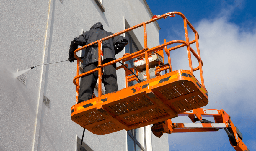 COMMERCIAL PRESSURE WASHING